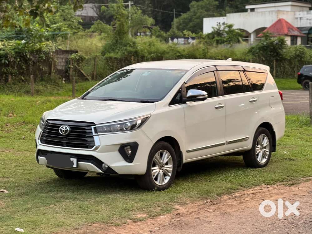 Toyota Innova Crysta 2.8 Z, 2016, Diesel