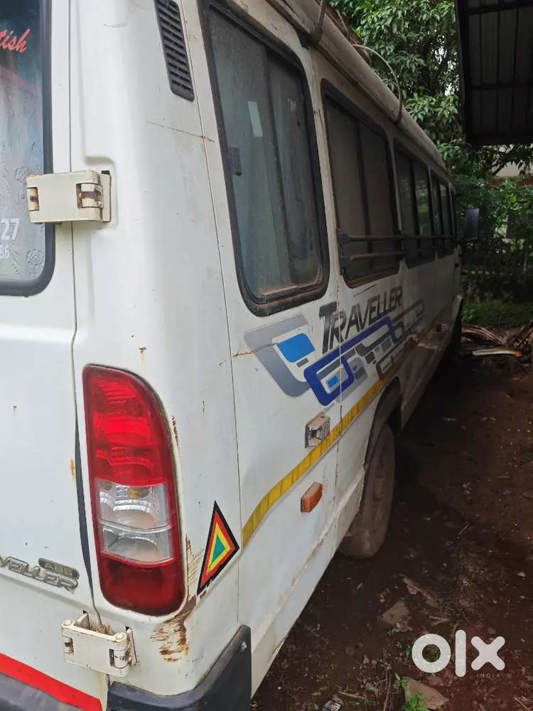 Force Motors Tempo Traveller 20+1 Seater