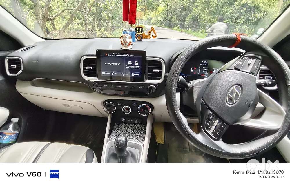 Hyundai Venue Petrol 2025 S (o)