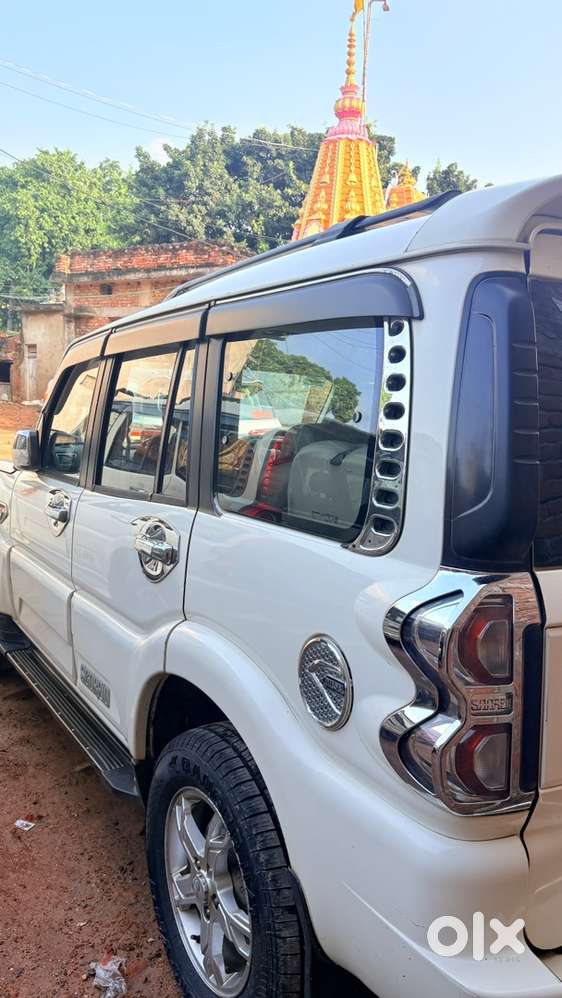 Mahindra Scorpio 2018 Diesel Manual