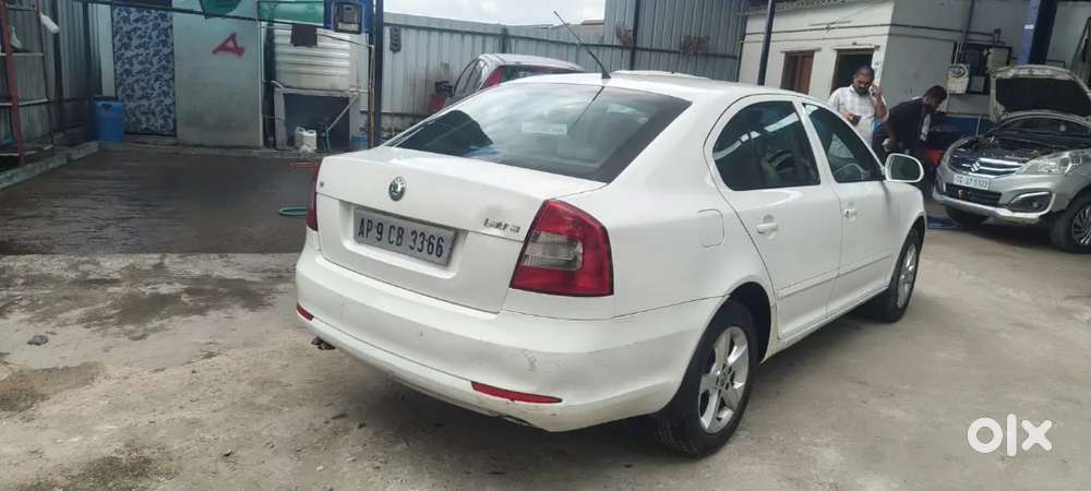 Skoda Laura Diesel Manual 2011