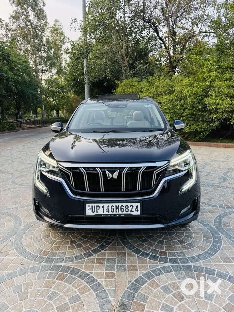 Mahindra Xuv700 2.0 Ax 7 Petrol Mt Str, 2025, Petrol
