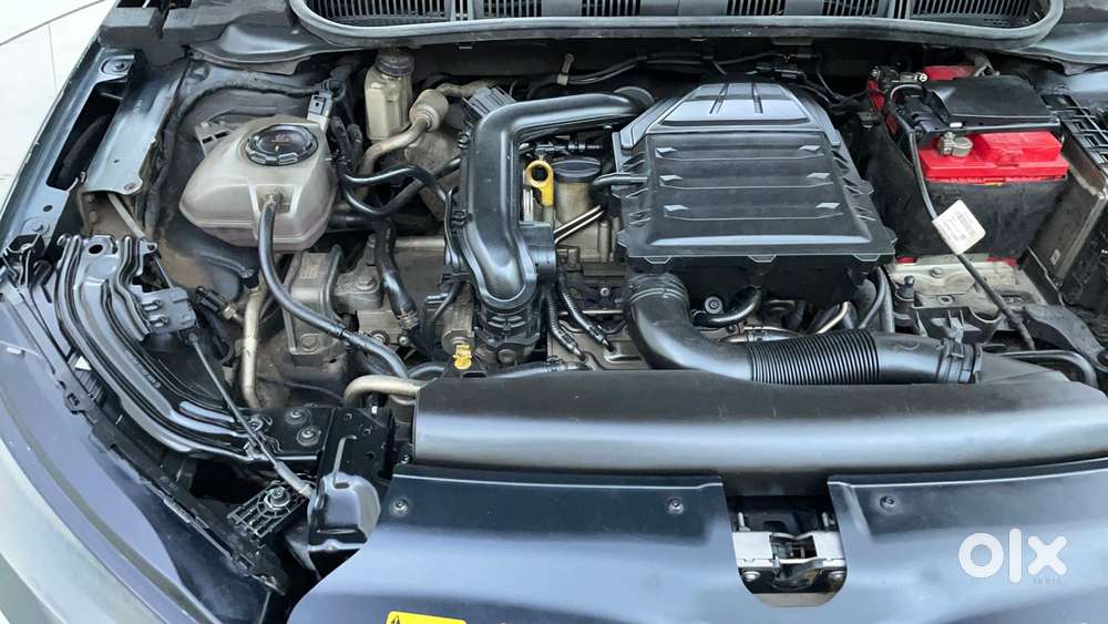 Skoda Slavia Ambition 1.0l Tsi At, 2022, Petrol