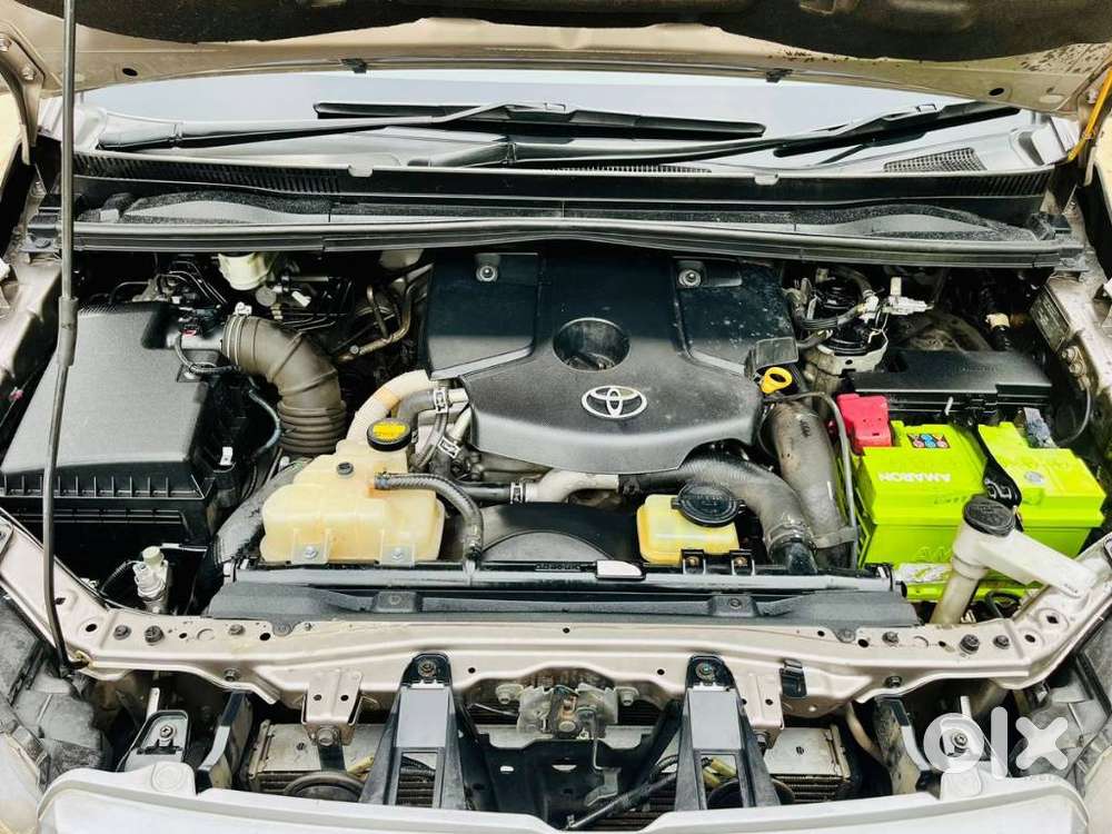Toyota Innova Crysta 2.8 Zx At 7 Seater, 2016, Diesel