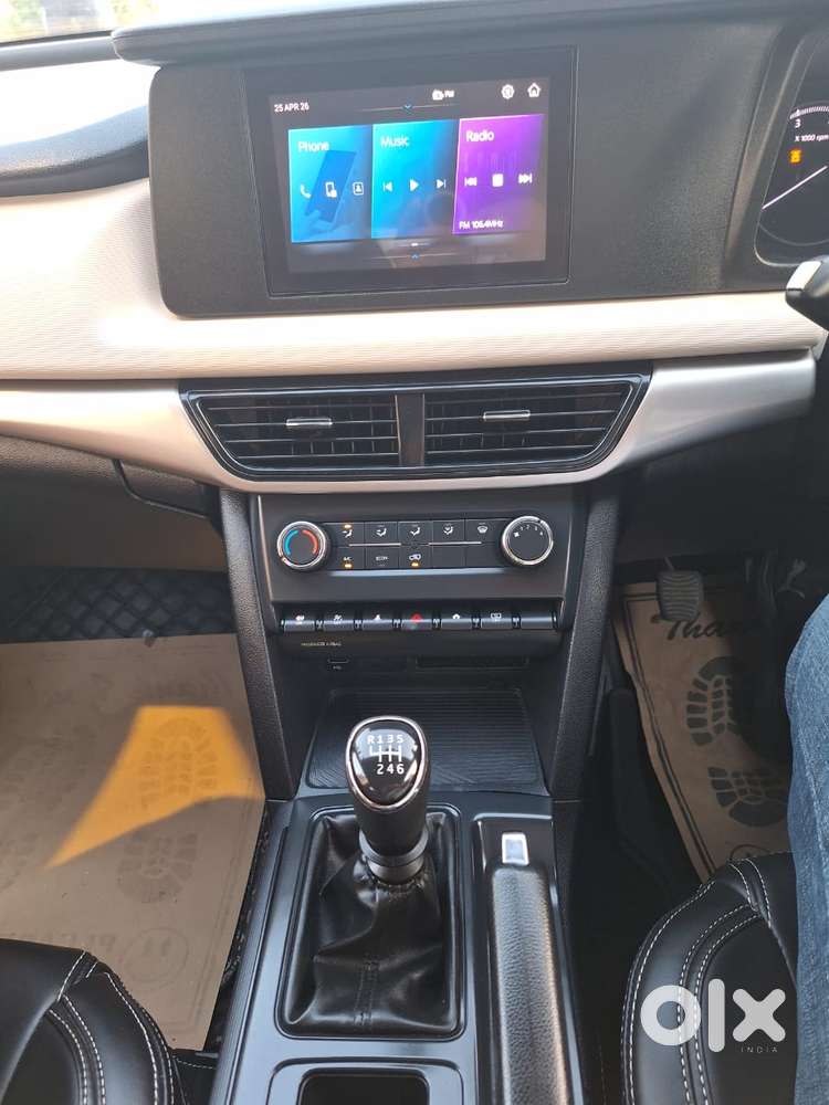 Mahindra Xuv700 2.2 Mx Diesel Mt 5 Str, 2023, Diesel