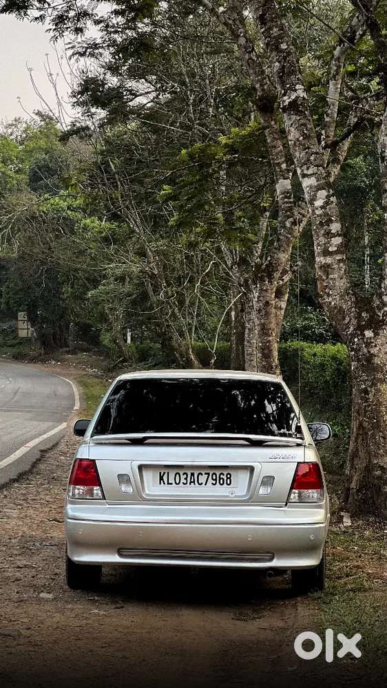 Maruti Suzuki Esteem 2006