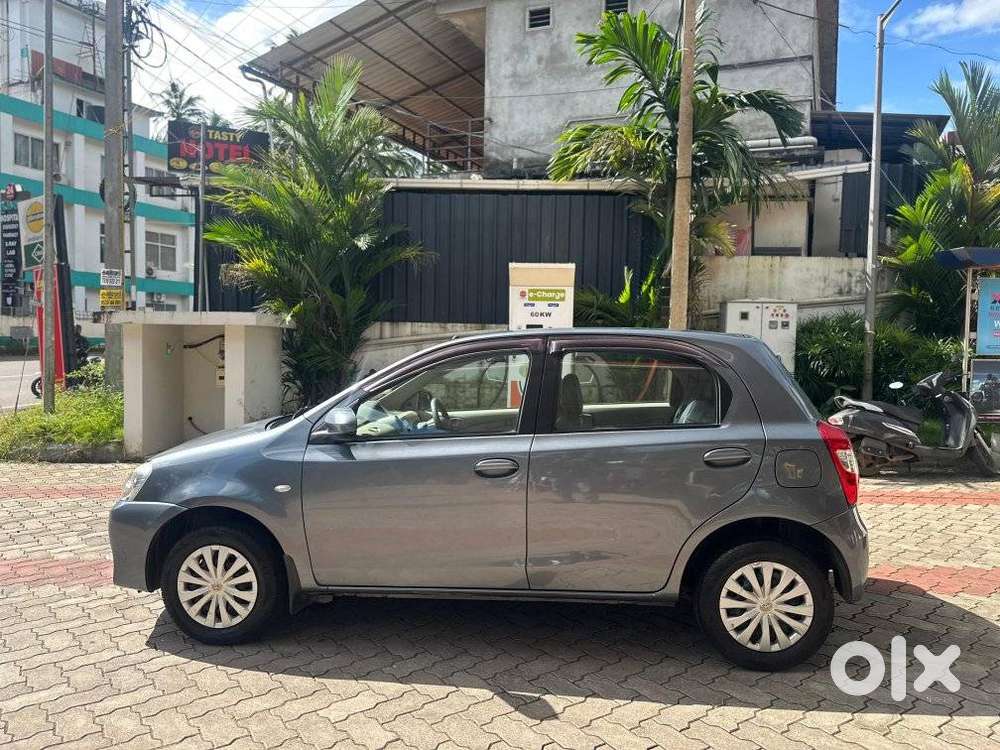 Toyota Etios Liva G, 2013, Petrol