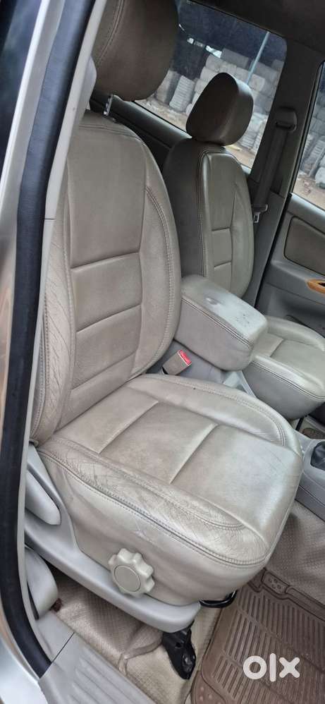 Toyota Innova 2.5 V 7 Str, 2010, Diesel