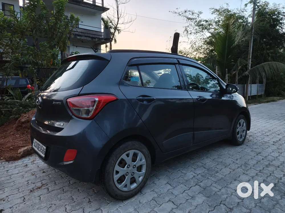 Hyundai Grand I10 Sportz 2016
