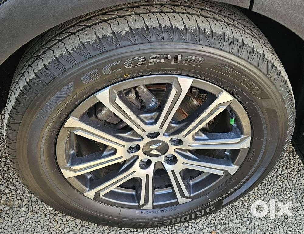 Mahindra Xuv700 2.2 Ax 7 Diesel Mt Luxury Pack Str, 2022, Diesel