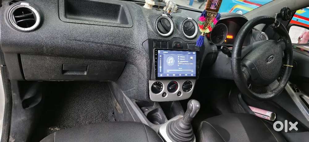 Ford Figo Zxi Petrol 2011