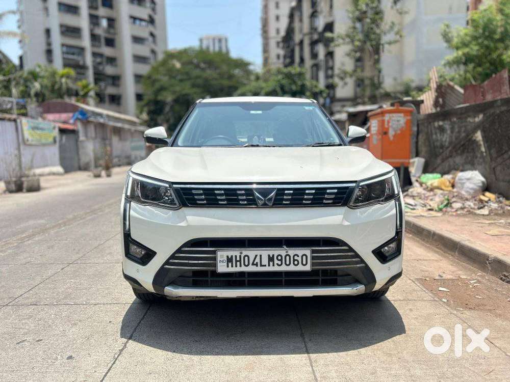 Mahindra Xuv300 1.2 W8 (o) Amt Petrol, 2023, Petrol