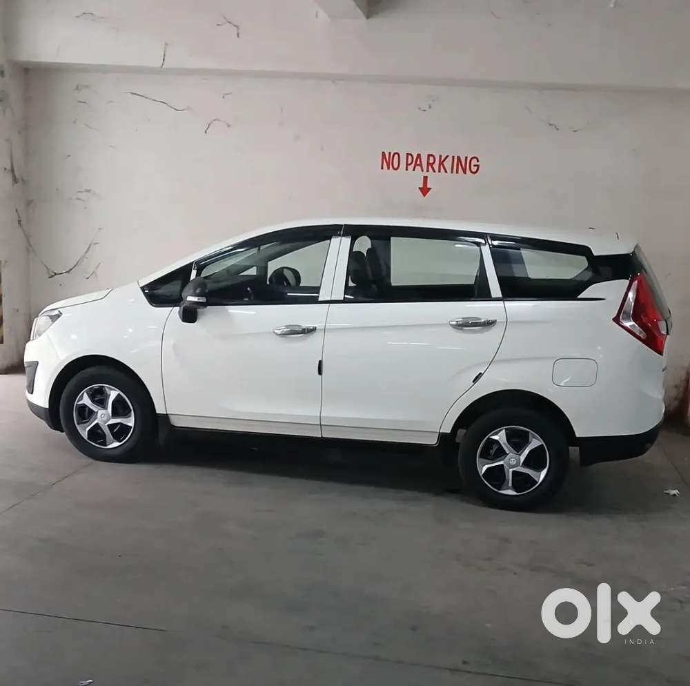 1st Owner Marazzo Diesel 2021