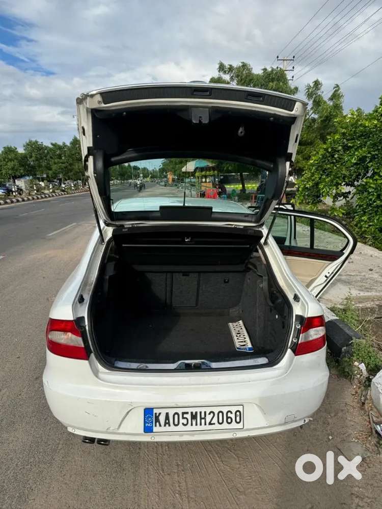 Skoda Superb Elegance 2010