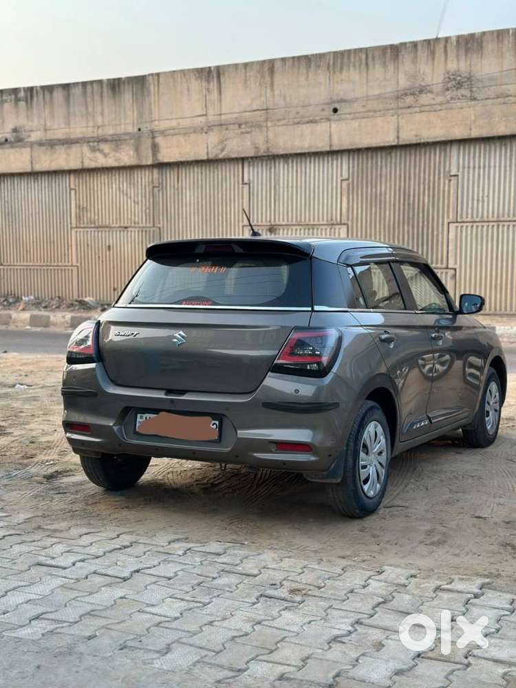 Maruti Suzuki Swift Vxi + Manual, 2024, Petrol