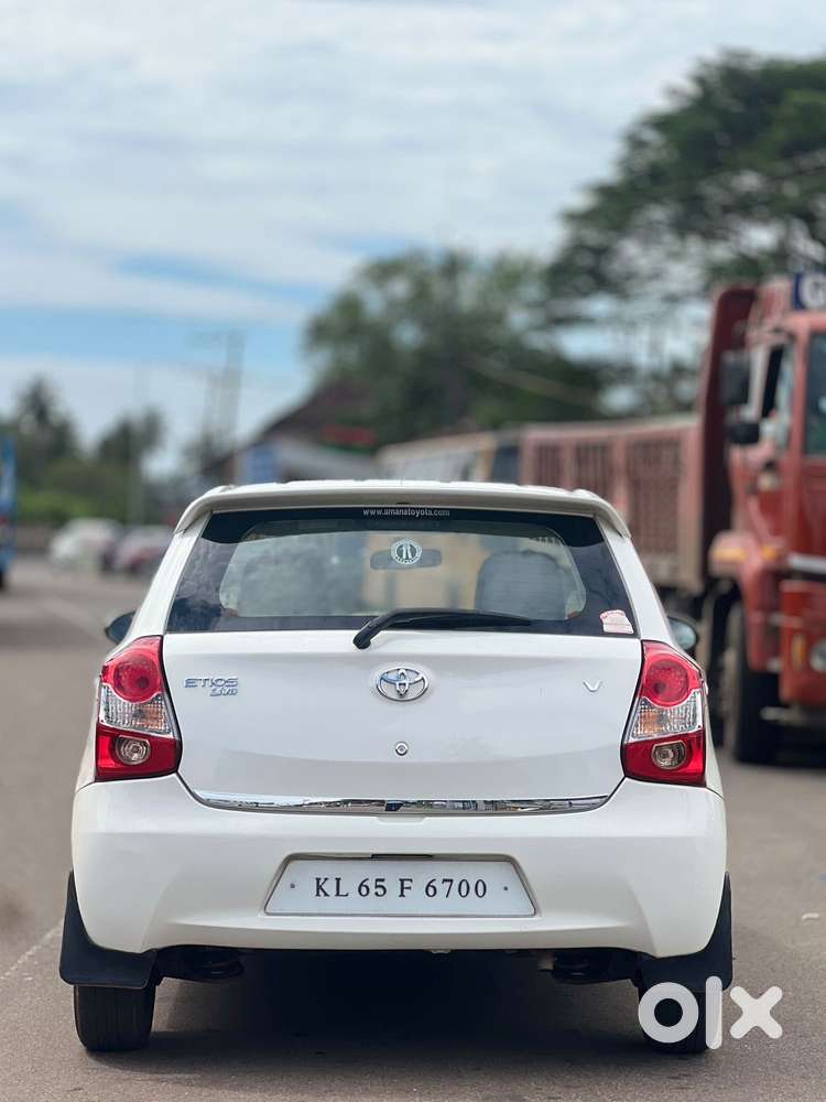 Toyota Etios Liva V, 2015, Petrol