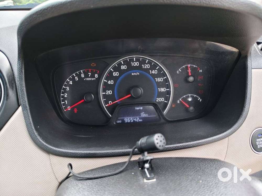 Hyundai Grand I10 Sportz, 2013, Petrol