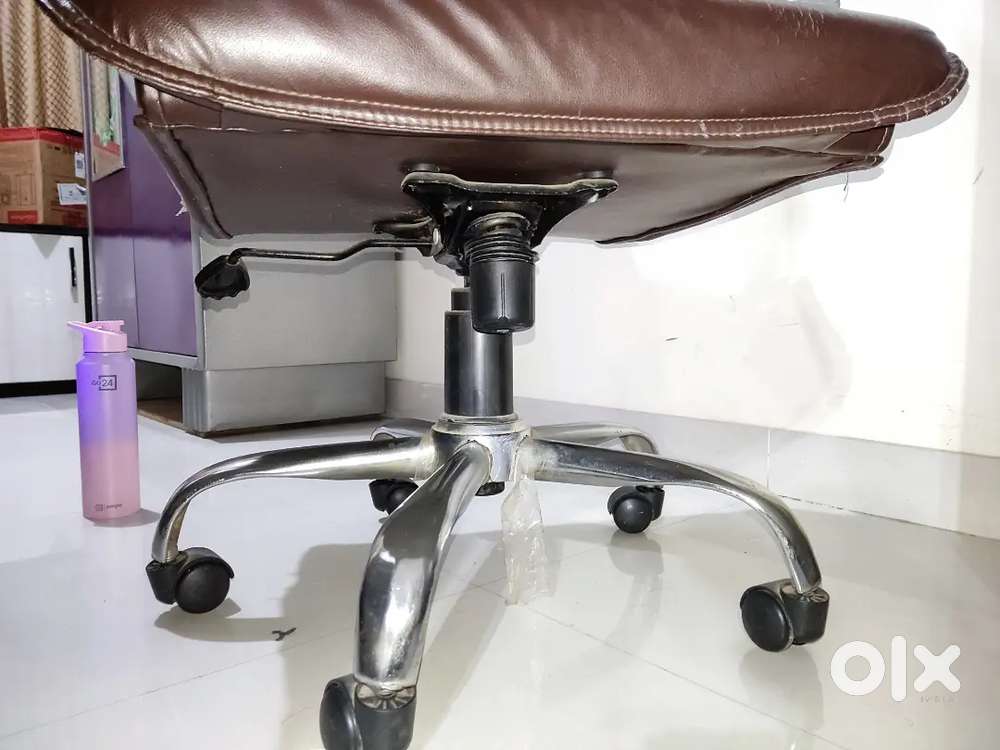 Premium Brown Executive Office Chair &ndash; Good Condition