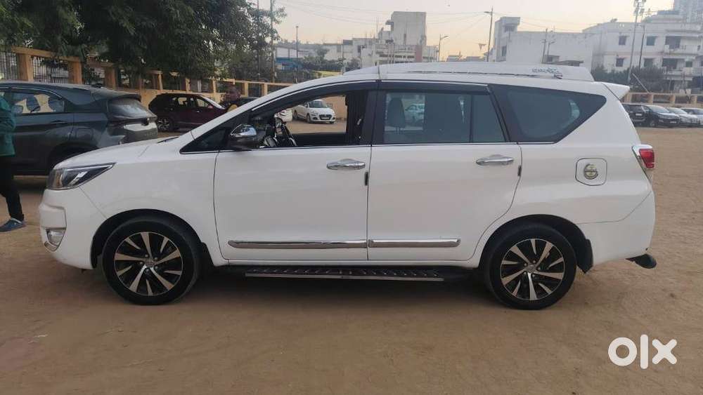 Toyota Innova Crysta 2.8 Z, 2023, Diesel