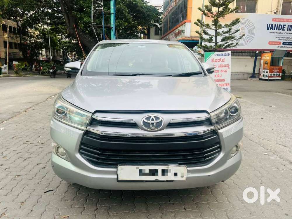 Toyota Innova Crysta 2.4 V 8 Str, 2016, Diesel