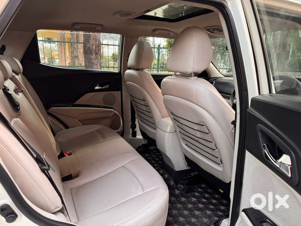 Mahindra Xuv300 W8 Amt Diesel, 2019, Diesel