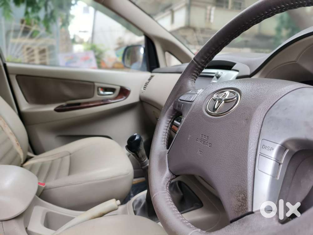 Toyota Innova 2.5 Vx (diesel) 8 Seater Bs Iv, 2013, Diesel