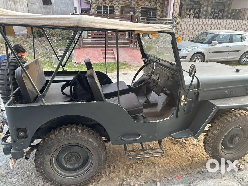 Vintage Jeep Kaiser 1979