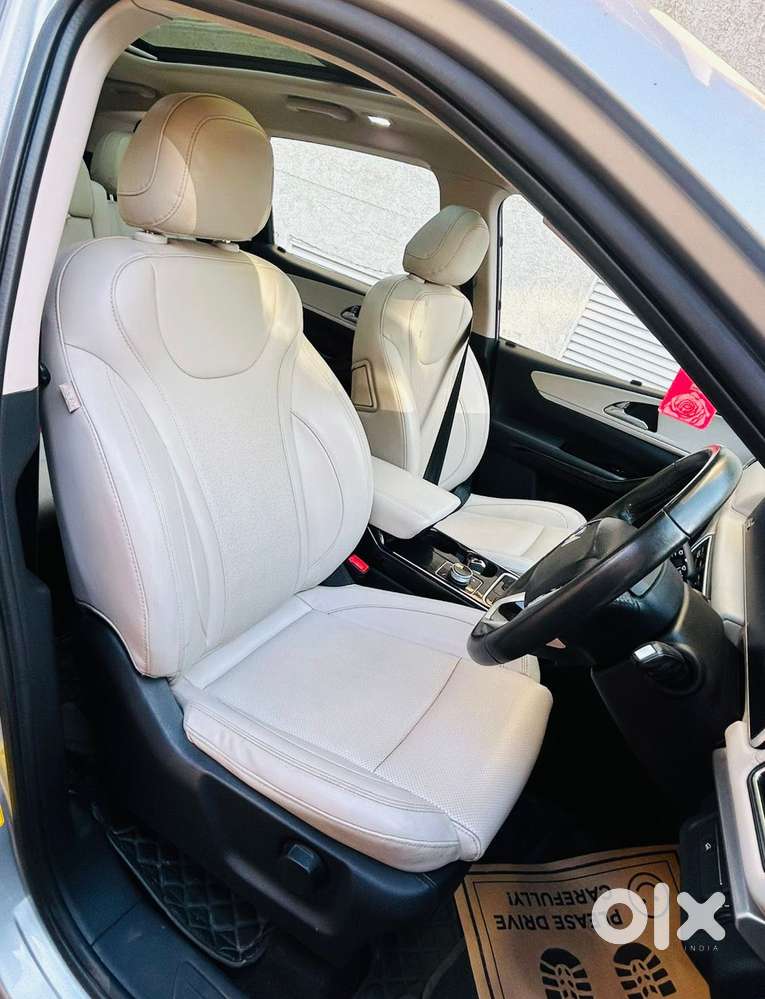 Mahindra Xuv700 2.2 Ax 7 Diesel At Str, 2022, Diesel