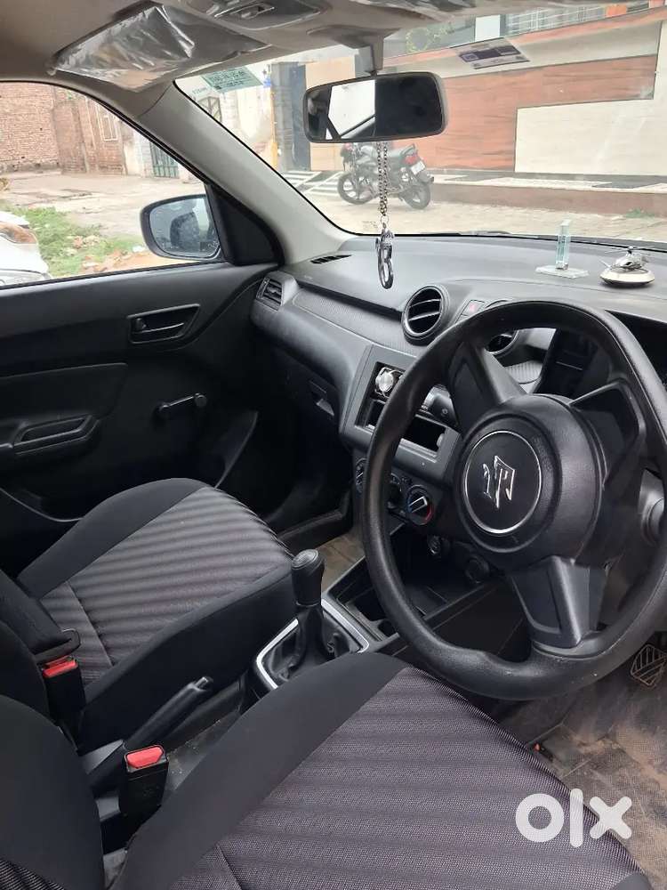 Maruti Suzuki Swift 2023 Lxi Option Manual