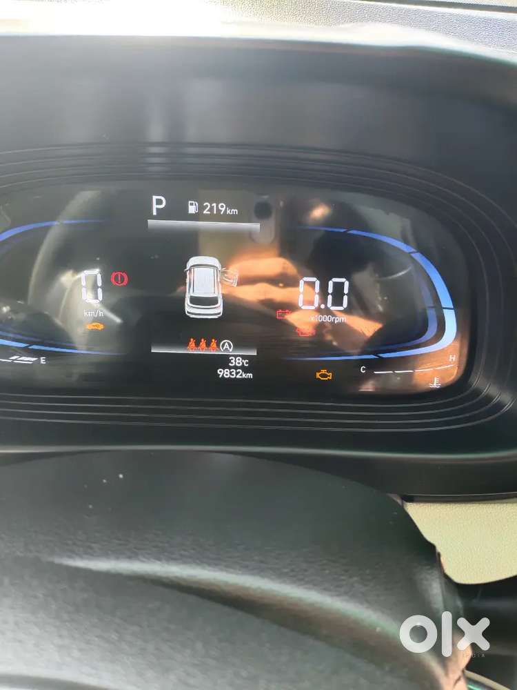 Hyundai Venue 2025 Petrol Well Maintained