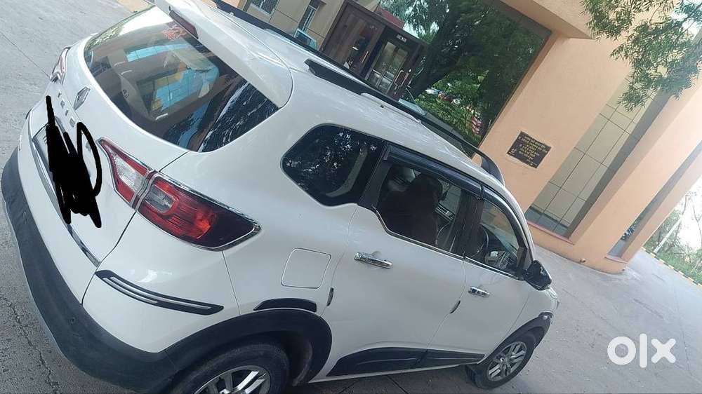 Ek Number Gadi Hai Na Kahin Chhutti Hai Na Kuchh Bhi Hai