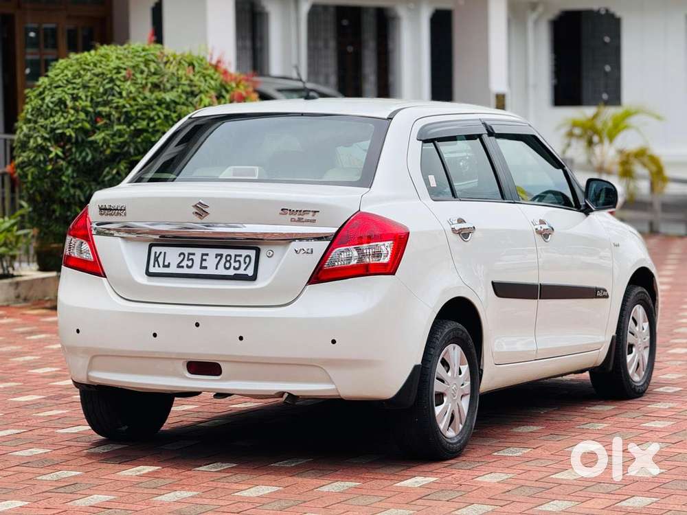 Maruti Suzuki Swift Dzire 1.2 Vxi Bsiv, 2013, Petrol
