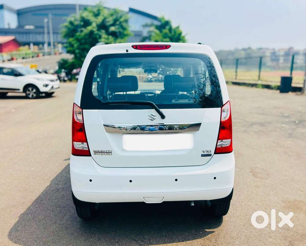Maruti Suzuki Wagon R 1.0 Vxi Amt, 2017, Petrol