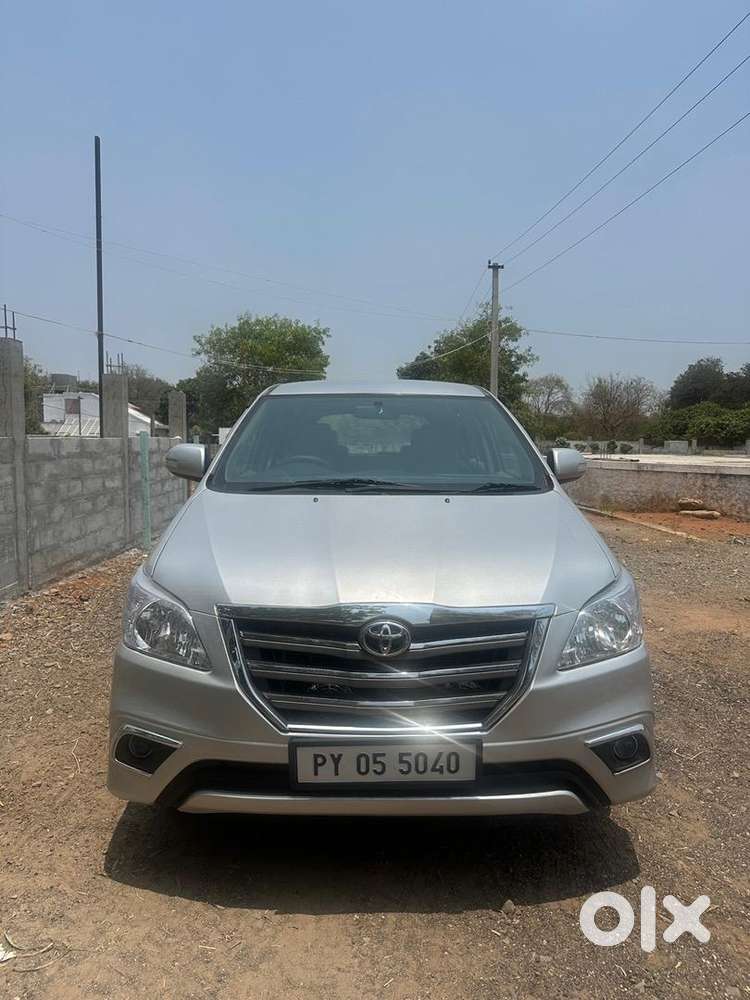 Toyota Innova 2016 Diesel 350000 Km Driven