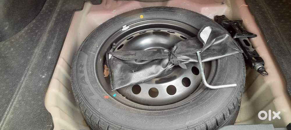 Toyota Yaris V Cvt, 2018, Petrol