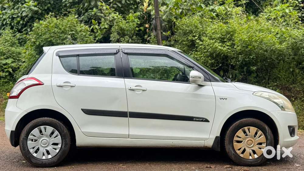 Maruti Suzuki Swift Vxi + Manual, 2013, Petrol