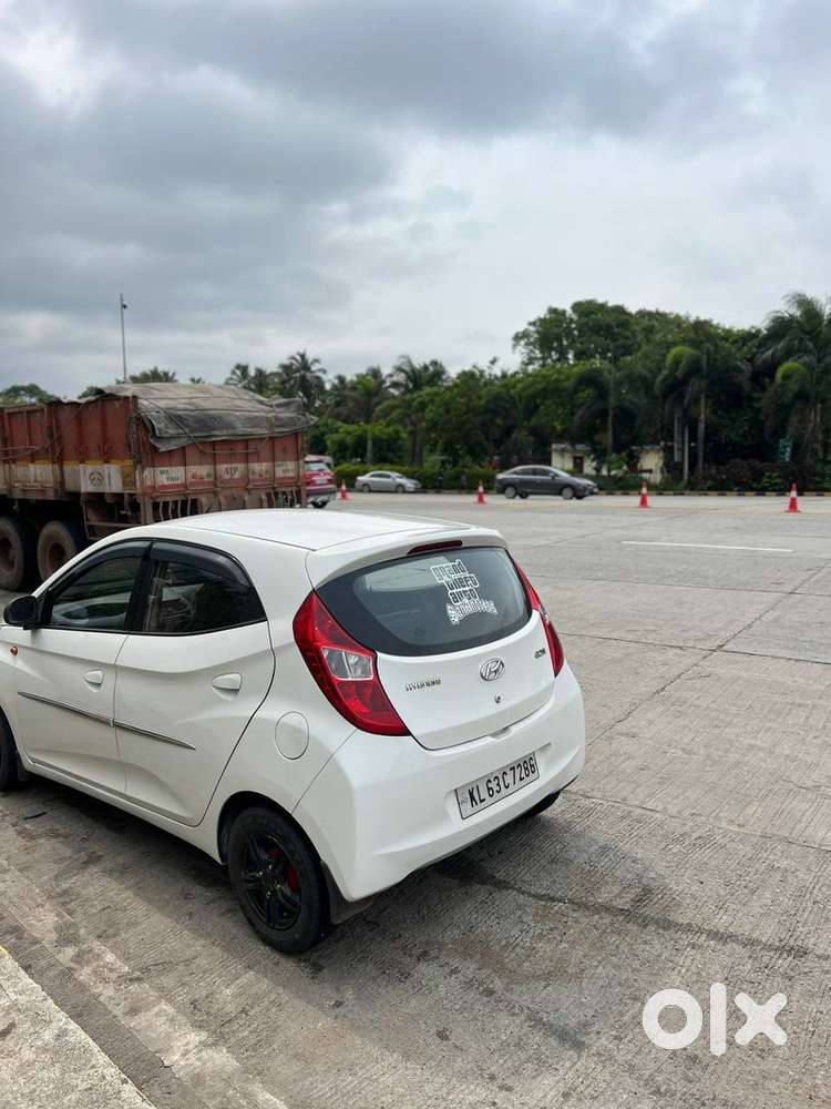 Hyundai Petrol Manual 2015