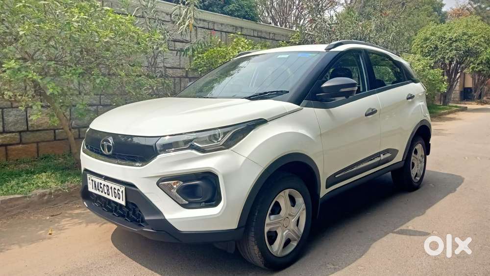Tata Nexon 1.2 Revotron Xma Amt (s), 2022, Petrol
