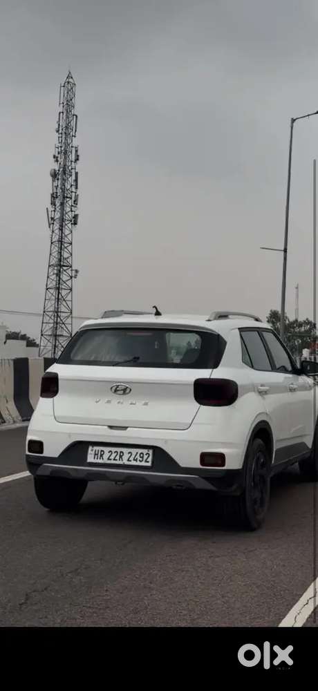 Hyundai Venue S Petrol 2020