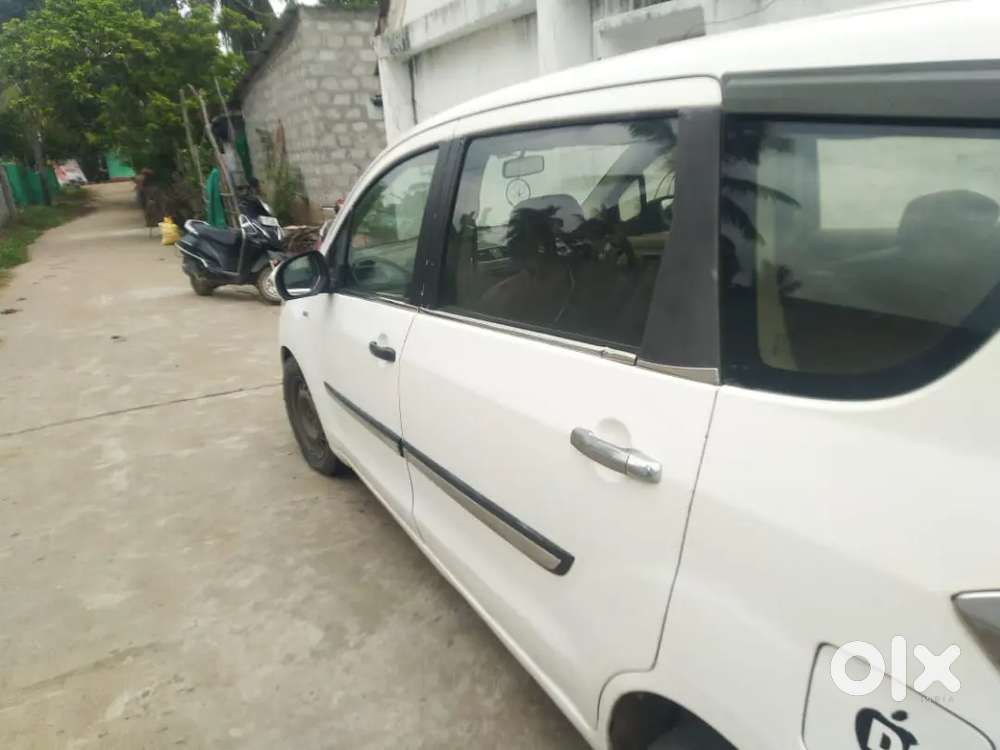 Maruti Suzuki Ertiga 2015