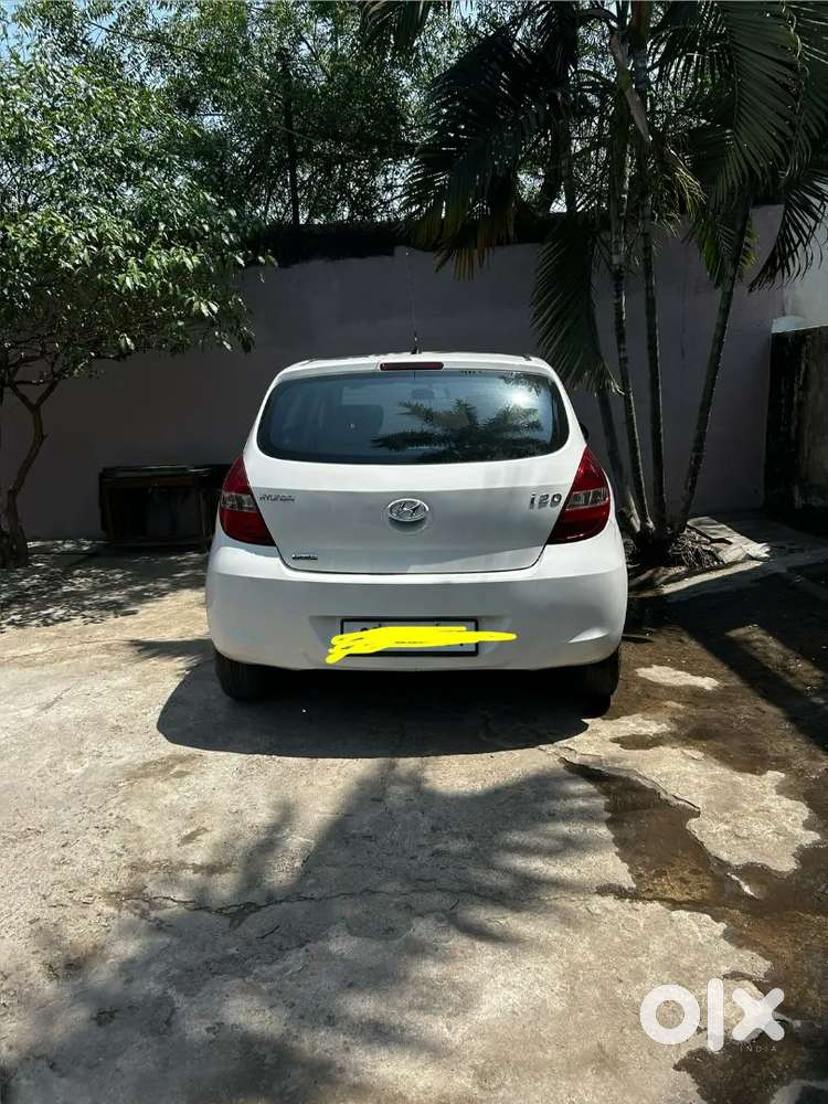 Well Maintained I20 For Sale