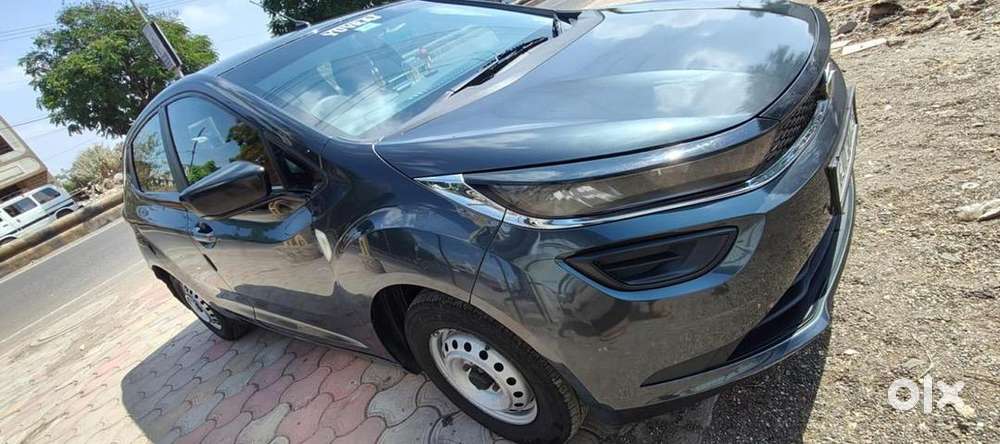 Tata Altroz Cng & Hybrids Well Maintained