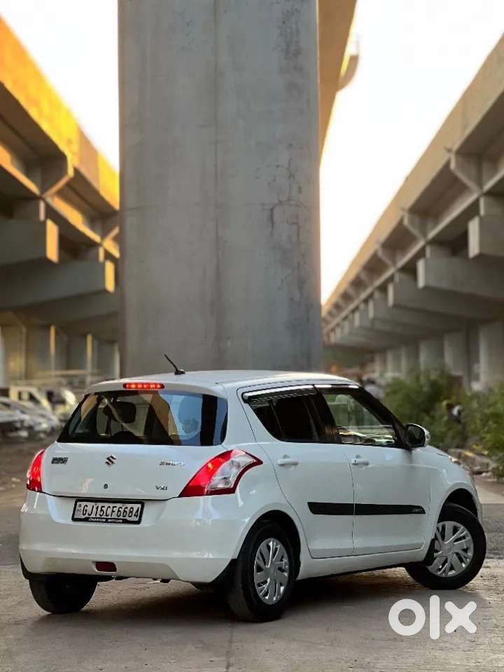 Maruti Suzuki Swift Vxi, 2016, Petrol