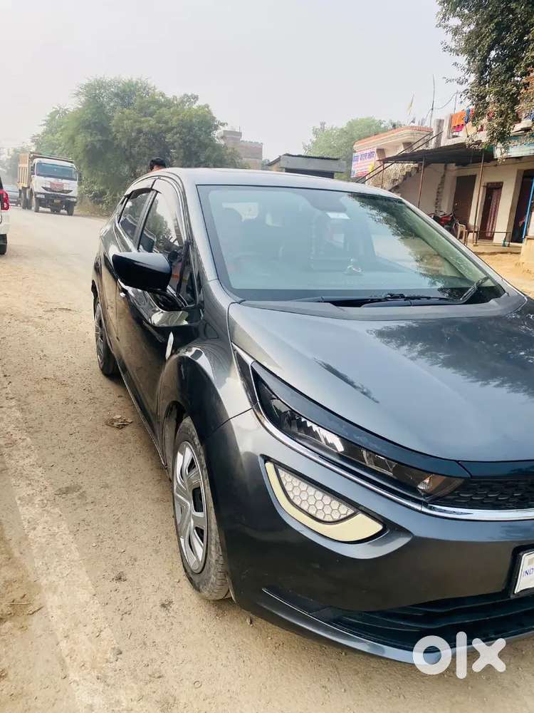 Tata Altroz 2023 Petrol Good Condition Or Sunroof 22k Chali Hai