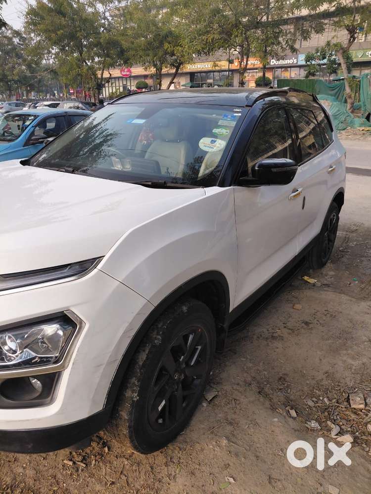 Single Used Safari With Captain Seats For Immediate Sale