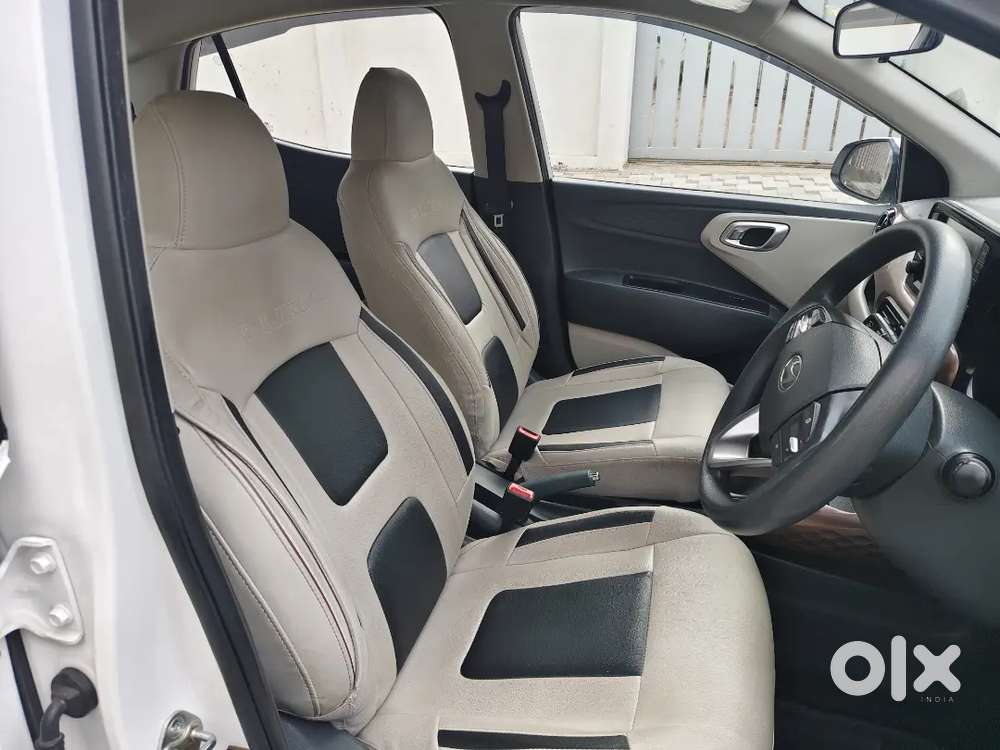 Hyundai Aura Top Model Cng