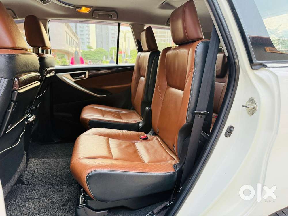 Toyota Innova Crysta 2.8z Automatic, 2017, Diesel