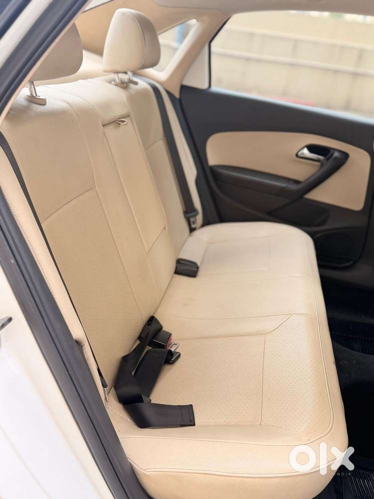 Skoda Rapid [ ] 1.6 Style Plus Mpi At, 2016, Petrol