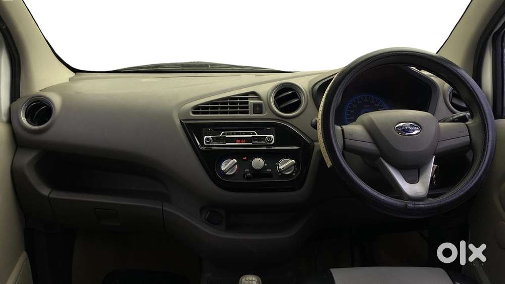 Datsun Redigo T Option, 2016, Petrol