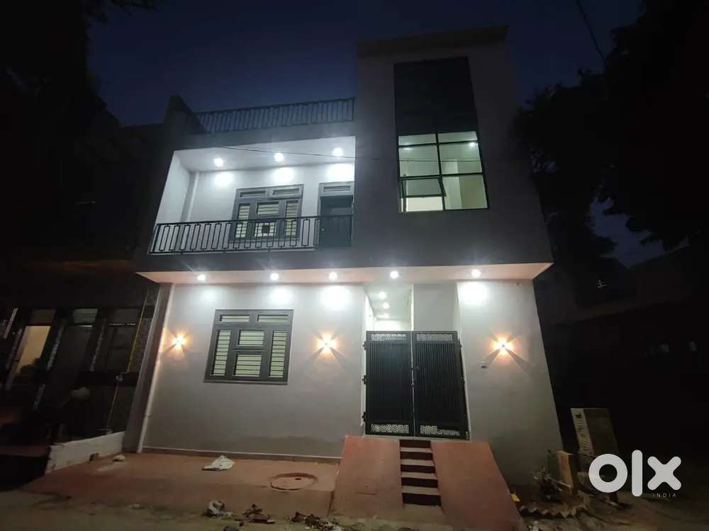 Ready to Move 4 BHK House for Sale in Sector 4R Awas Vikas, Agra
